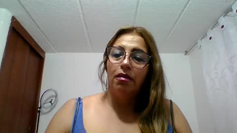 Snapshot of rossanalionheart chatting on 02-20-25, 10:59 Rossana online show from 02-20-25, 10:59