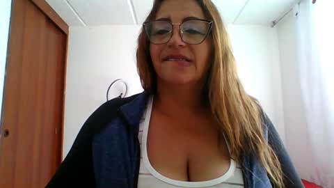 Snapshot of rossanalionheart chatting on 03-02-25, 03:05 Rossana online show from 03-02-25, 03:05