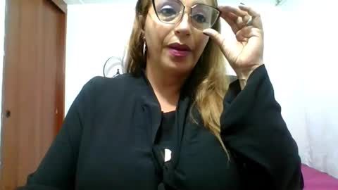 Snapshot of rossanalionheart chatting on 03-04-25, 11:32 Rossana online show from 03-04-25, 11:32