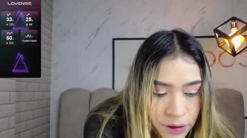 Snapshot of rosse_jeane_v chatting on 12-05-25, 03:15 rosse jeane v online show from 12-05-25, 03:15