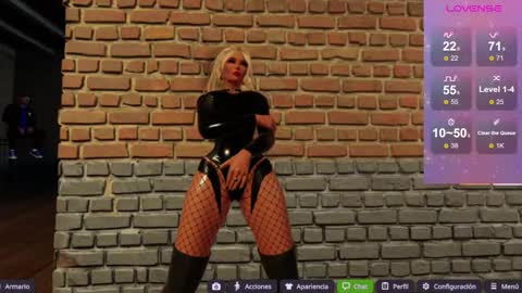 Snapshot of rosse_mistress chatting on 02-21-26, 06:20 Roxana online show from 02-21-26, 06:20