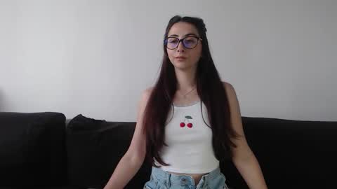 Snapshot of rossie0 chatting on 05-19-26, 03:29 rossie0 online show from 05-19-26, 03:29