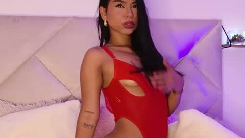Snapshot of rossie_taylor chatting on 07-18-26, 04:38 rossie online show from 07-18-26, 04:38