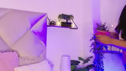 Snapshot of rossie_taylor chatting on 07-22-26, 03:42 rossie online show from 07-22-26, 03:42