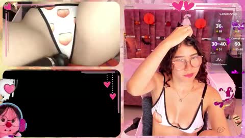 Snapshot of rossiegames chatting on 10-21-25, 03:13 Rossie online show from 10-21-25, 03:13