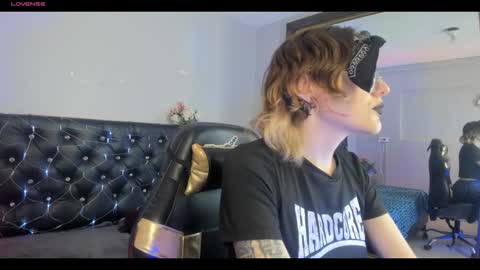 Snapshot of rossiegp chatting on 03-25-26, 12:22 Rossie hunt online show from 03-25-26, 12:22