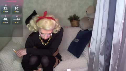 Snapshot of rossir chatting on 12-22-24, 08:03 rossir online show from 12-22-24, 08:03