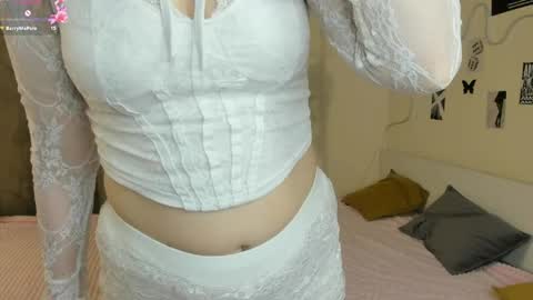 Snapshot of rosy_sigh chatting on 05-02-26, 09:42 Im Luna online show from 05-02-26, 09:42