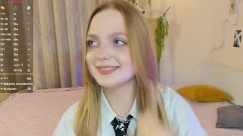Snapshot of rosy_sigh chatting on 05-27-26, 01:57 Im Luna online show from 05-27-26, 01:57