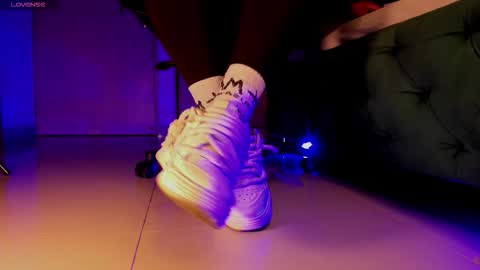 rosyejones online show from 11-23-25, 02:55