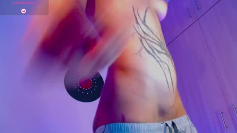 Snapshot of rot_wallace chatting on 10-23-25, 10:19 rot_wallace online show from 10-23-25, 10:19