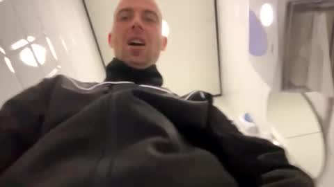 rotteei1 online show from 10-09-25, 08:12