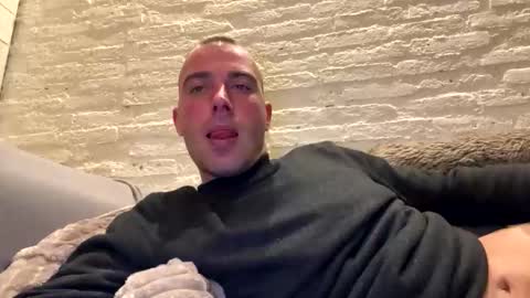 rotteei1 online show from 10-19-25, 06:47