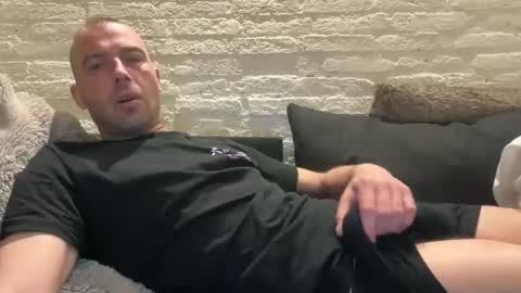 rotteei1 online show from 04-12-26, 04:06