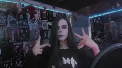 Snapshot of rotten_dreams chatting on 02-02-26, 05:11 rot online show from 02-02-26, 05:11