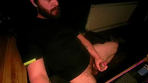 Snapshot of roughwonder chatting on 04-28-26, 02:27 Luke online show from 04-28-26, 02:27