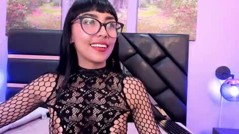  JESSY ROULY online show from 01-11-25, 05:10