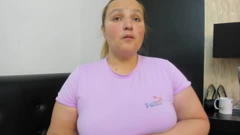 Snapshot of rousewright chatting on 04-01-26, 01:34 Rouse Wright online show from 04-01-26, 01:34