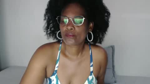 luxa online show from 01-18-25, 12:47