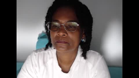 luxa online show from 11-26-25, 02:51