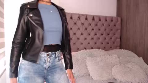 Snapshot of rouss_henao chatting on 10-17-25, 02:08 Rouss marie henao online show from 10-17-25, 02:08
