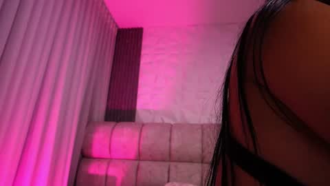Snapshot of rousse_coup chatting on 08-05-26, 07:17 Rosse and Miller online show from 08-05-26, 07:17