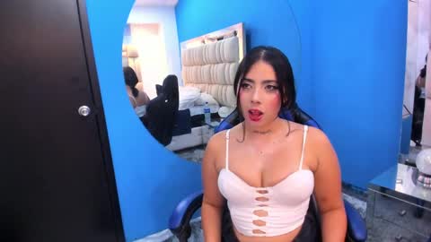 rousse_lily0 online show from 05-21-26, 03:24