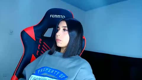 Snapshot of rousse_violet chatting on 04-17-26, 12:46 rousse_violet online show from 04-17-26, 12:46