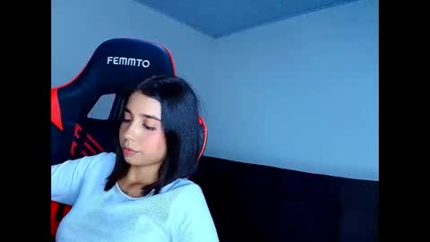Snapshot of rousse_violet chatting on 05-21-26, 12:39 rousse_violet online show from 05-21-26, 12:39
