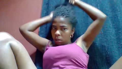 rovaelyah online show from 09-28-25, 03:45