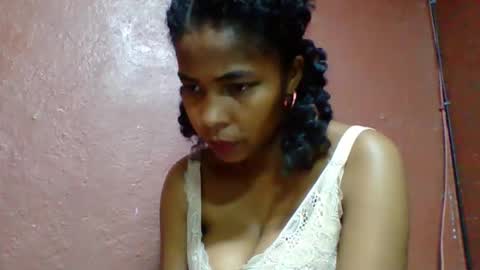 rovaelyah online show from 10-23-25, 02:49