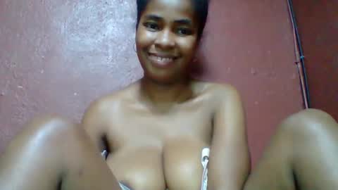 rovaelyah online show from 11-19-25, 06:19