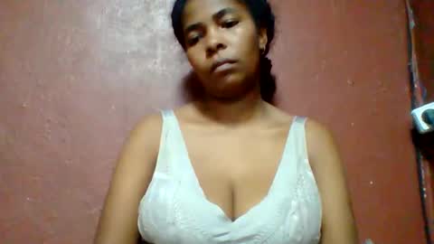 Snapshot of rovaelyah chatting on 04-25-26, 01:41 rovaelyah online show from 04-25-26, 01:41