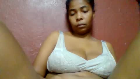 Snapshot of rovaelyah chatting on 05-24-26, 03:55 rovaelyah online show from 05-24-26, 03:55