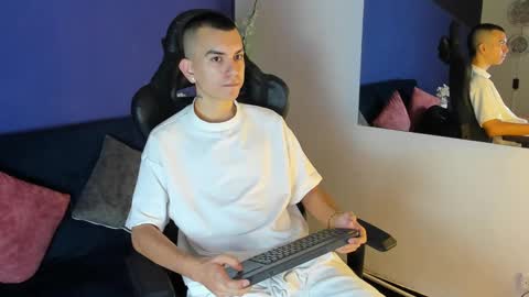 Rowan online show from 11-11-25, 11:21