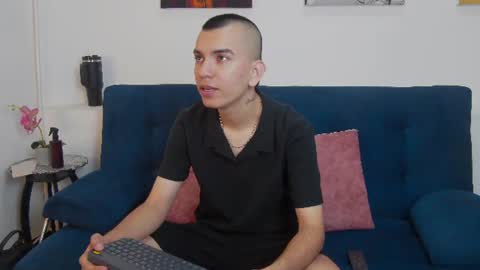 Rowan online show from 06-09-26, 11:33