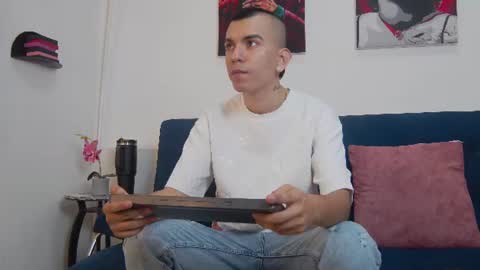 Rowan online show from 06-10-26, 11:31