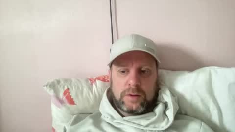 rowannp1 online show from 03-17-26, 08:39