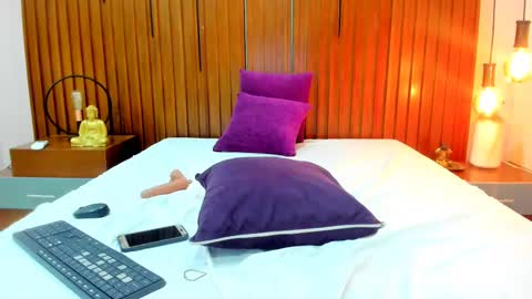 Roxana   online show from 02-23-25, 06:34