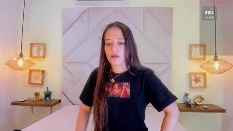 Roxana   online show from 09-21-25, 04:52