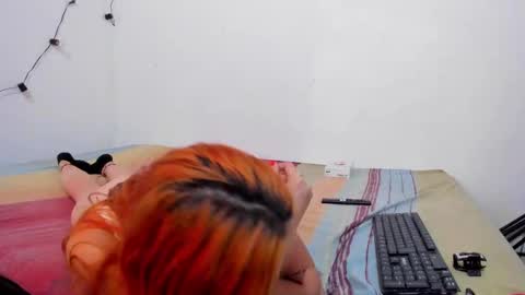 Snapshot of roxanajames__ chatting on 09-25-25, 06:00 roxy online show from 09-25-25, 06:00