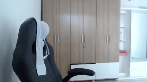Snapshot of roxanalove7 chatting on 07-18-26, 06:01 Roxana online show from 07-18-26, 06:01