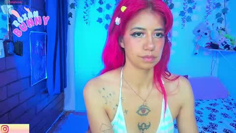 Snapshot of roxanbunny chatting on 06-05-26, 06:52 roxxy online show from 06-05-26, 06:52
