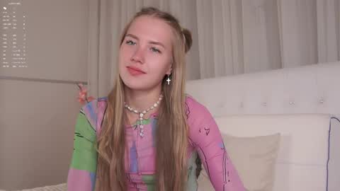 Anna Lokiss online show from 09-24-25, 11:35