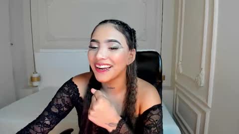 roxanerichie  online show from 11-25-25, 07:58