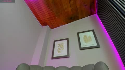  Roxanna  online show from 05-22-26, 12:44