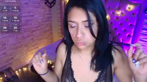 Snapshot of roxanne_han chatting on 09-21-25, 11:34 roxanne_han online show from 09-21-25, 11:34