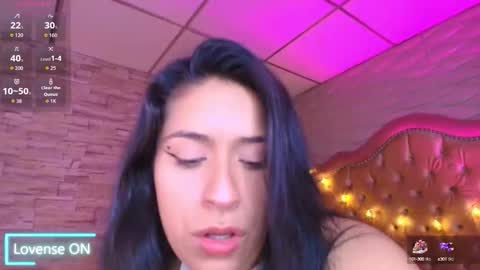 Snapshot of roxanne_han chatting on 10-01-25, 11:38 roxanne_han online show from 10-01-25, 11:38