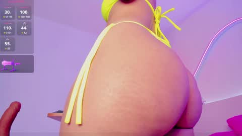 Snapshot of roxannegomez_ chatting on 12-18-24, 01:56 Roxanne Gomez online show from 12-18-24, 01:56