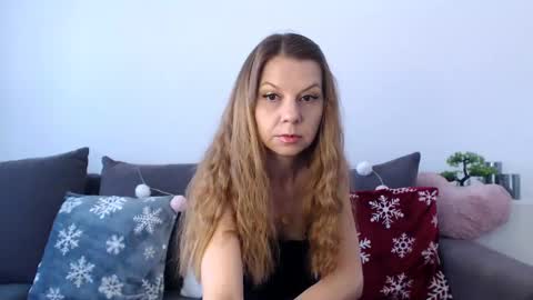 roxanneliss online show from 01-19-25, 01:12